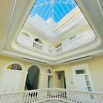 Boutique Cortes De Hotel