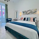 Hotel Boutique Cortes De 3*