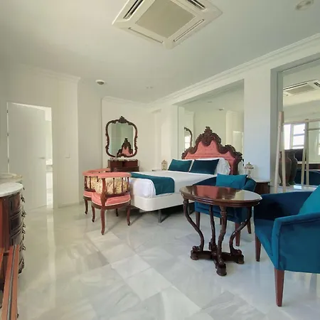 Boutique Cortes De Hotel 3*