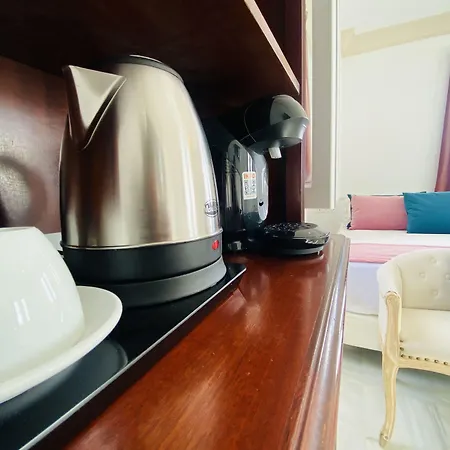 Boutique Cortes De Hotel 3*