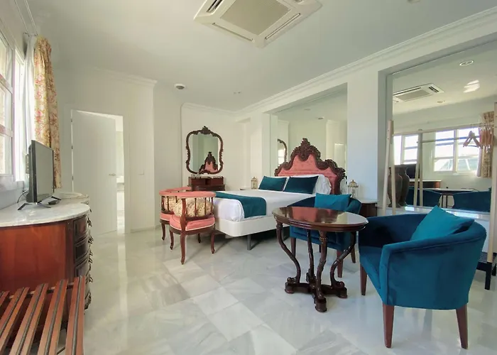 Boutique Cortes De Hotel 3*